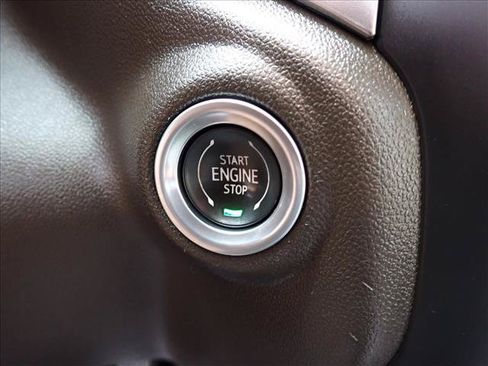 Used 2022 Chevrolet Silverado 1500 LTZ w/ Technology Package AWD/4WD image 20