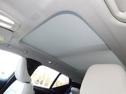 New 2026 Volvo XC40 B5 Ultra w/ Climate Package image 16