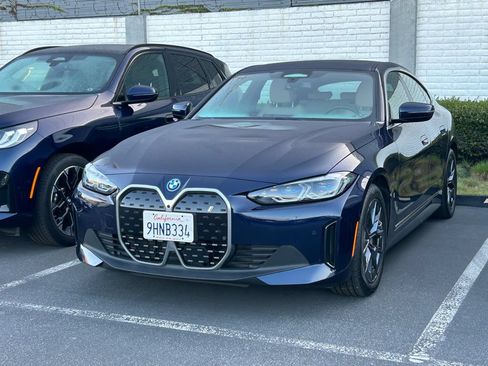 Used 2023 BMW i4 eDrive40 RWD image 2