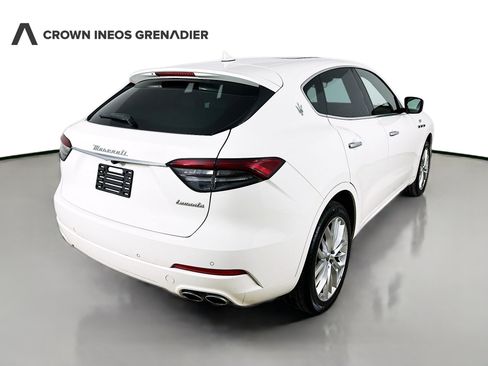 Used 2022 Maserati Levante GT AWD/4WD image 5