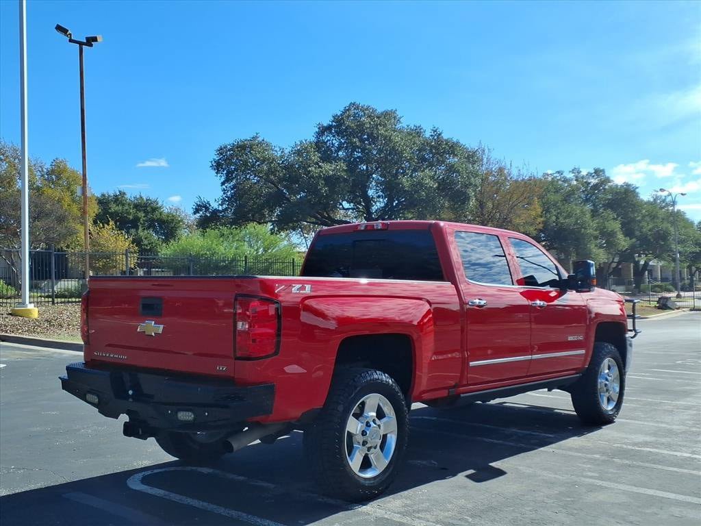 Used 2018 Chevrolet Silverado 2500 LTZ w/ Vortec Plus Package AWD/4WD image 6