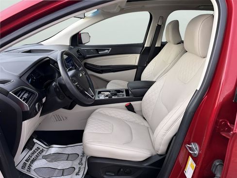 Used 2024 Ford Edge Titanium w/ Equipment Group 301A AWD/4WD image 11