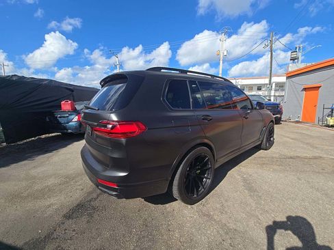 Used 2019 BMW X7 xDrive50i w/ Executive Package image 2