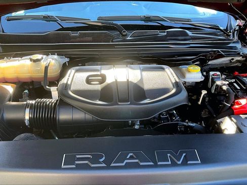 Used 2025 RAM 1500 Laramie image 33