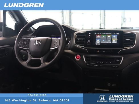 Used 2023 Honda Passport TrailSport image 5