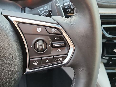 Certified 2025 Acura MDX SH-AWD w/ Advance Package image 24