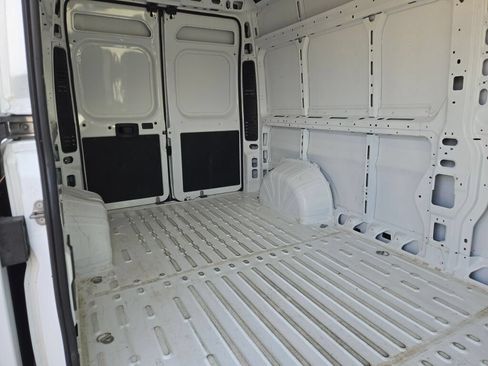 Used 2026 RAM ProMaster 2500 w/ Convenience Group FWD image 11