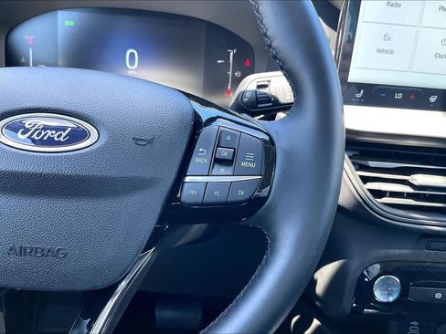 Used 2025 Ford Escape SE FWD image 25