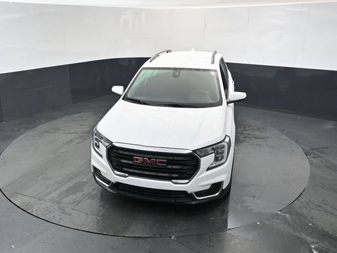 Used 2023 GMC Terrain SLE w/ Driver Convenience Package AWD/4WD image 30