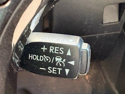 Used 2021 Toyota 4Runner Venture w/ Moonroof Package AWD/4WD image 18