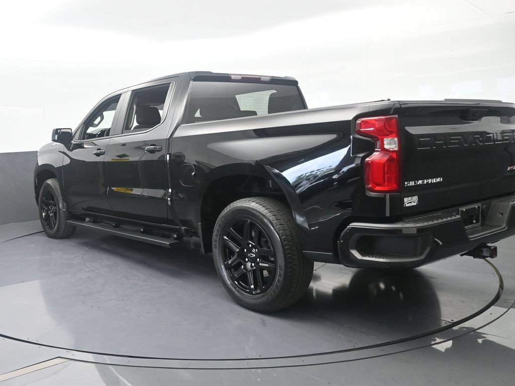 Used 2024 Chevrolet Silverado 1500 RST RWD image 4