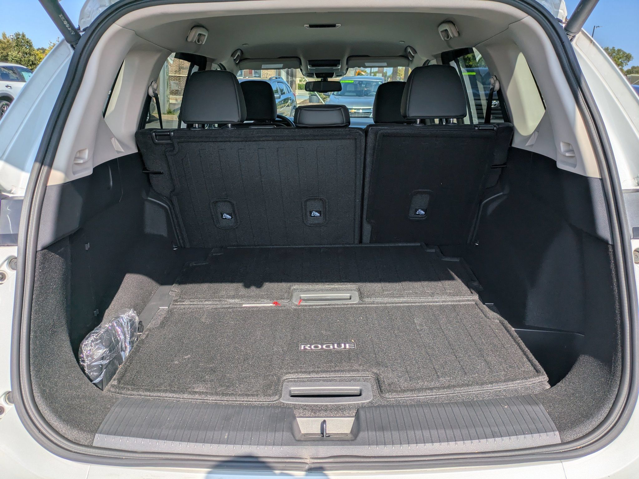 Certified 2024 Nissan Rogue SL FWD image 14