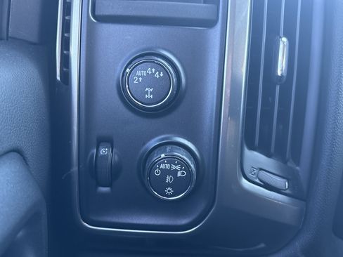 Used 2018 Chevrolet Silverado 1500 LT w/ LPO, Black Pack image 41