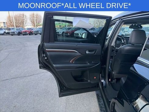 Used 2015 Toyota Highlander Limited Platinum image 23