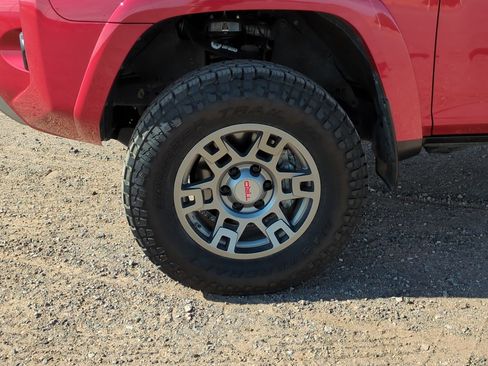 Used 2020 Toyota 4Runner TRD Off-Road Premium w/ Wilderness Package AWD/4WD image 11