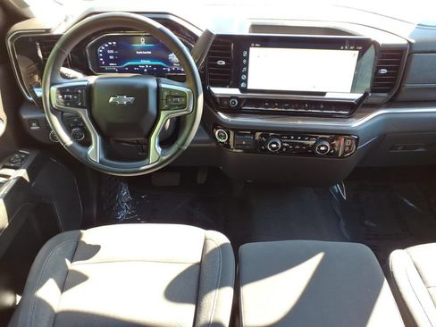 Used 2023 Chevrolet Silverado 1500 RST w/ Z71 Off-Road Package AWD/4WD image 18