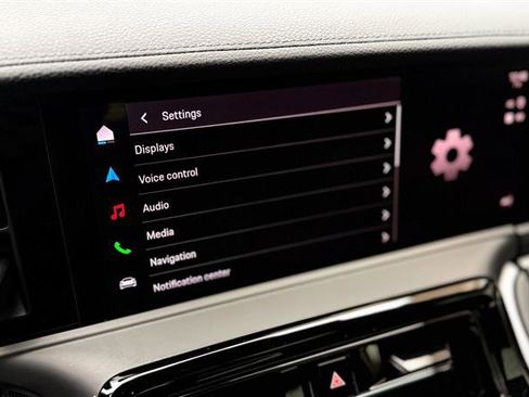 Used 2025 Porsche Panamera 4 w/ Premium Package image 34