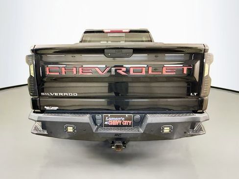 Used 2020 Chevrolet Silverado 1500 LT Trail Boss image 7