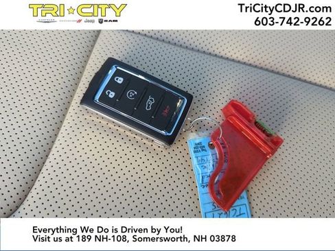 New 2025 Jeep Grand Cherokee Limited w/ Luxury Tech Group II image 28