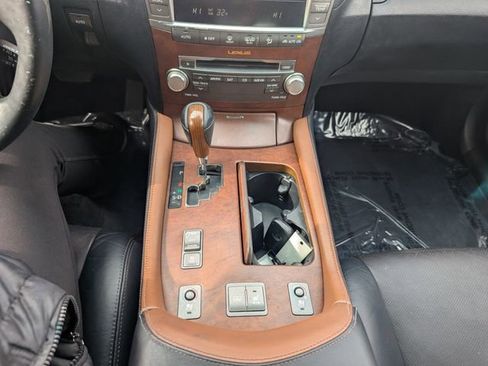 Used 2011 Lexus LS 460 AWD w/ Comfort Pkg image 13