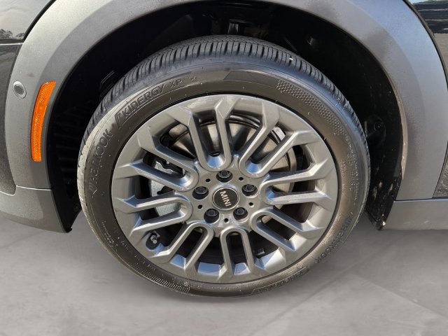 Used 2026 MINI Cooper 4-Door Hardtop FWD image 14