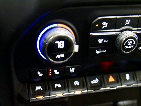 Used 2021 Chevrolet Silverado 1500 High Country w/ Technology Package image 25