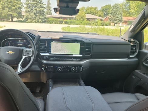 Certified 2026 Chevrolet Silverado 3500 LTZ w/ LTZ Convenience Package AWD/4WD image 7