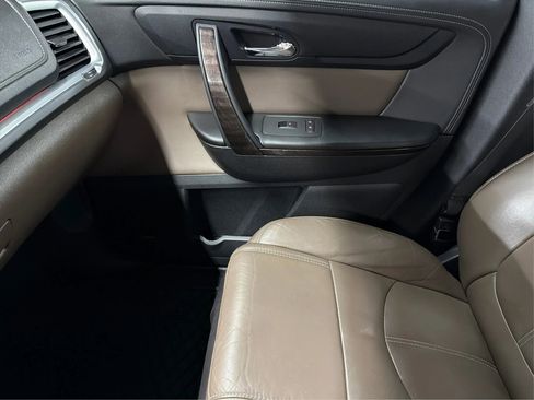Used 2016 GMC Acadia SLT FWD image 36