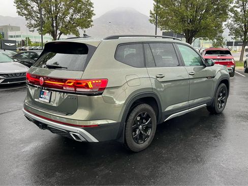Used 2024 Volkswagen Atlas Peak Edition SE AWD/4WD image 7