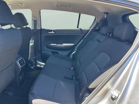 Used 2022 Kia Sportage LX FWD image 11