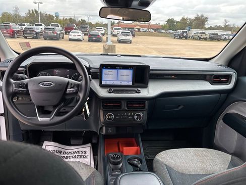 Used 2023 Ford Maverick XLT image 13