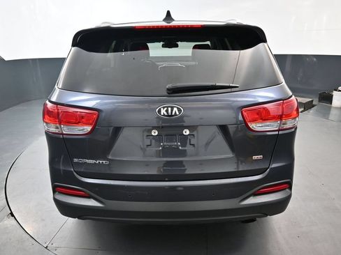 Used 2017 Kia Sorento FWD w/ LX Convenience Package image 8