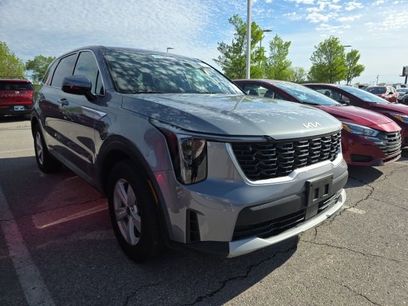 Used 2025 Kia Sorento LX