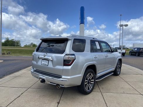 Used 2019 Toyota 4Runner Limited image 11