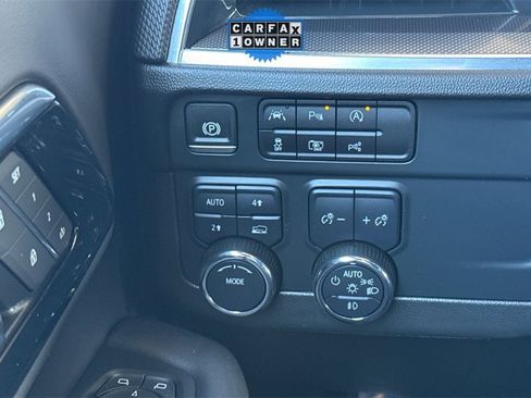 Used 2025 Chevrolet Suburban RST image 38