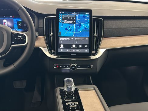 New 2026 Volvo XC90 T8 Core w/ Protection Package AWD/4WD image 11