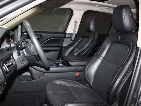 Used 2024 Lincoln Aviator Reserve w/ Equipment Group 201A image 10