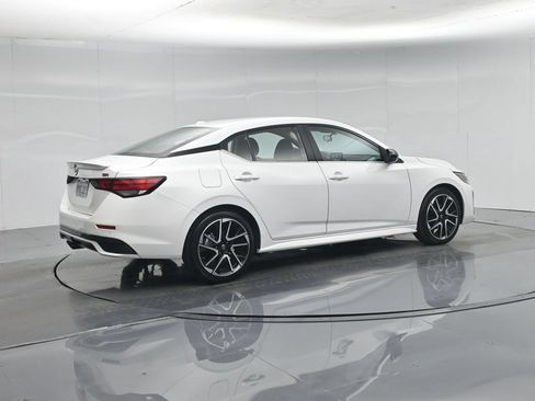 Used 2024 Nissan Sentra SR FWD image 27