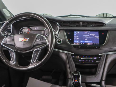 Used 2022 Cadillac XT5 Premium Luxury w/ LPO, Floor Liner Package image 17