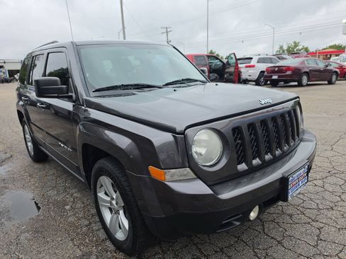 Used 2014 Jeep Patriot Sport w/ Power Value Group FWD image 5