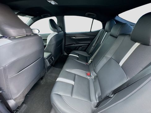 Used 2025 Toyota Camry SE w/ Multimedia Upgrade Package FWD image 15