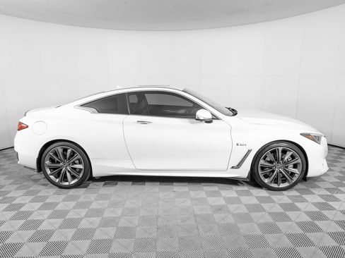 Used 2018 INFINITI Q60 Red Sport 400 w/ Pro Active Package image 4