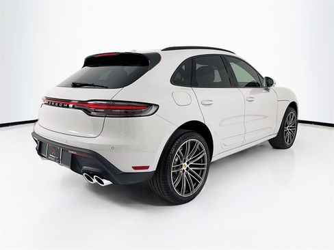 New 2026 Porsche Macan image 9