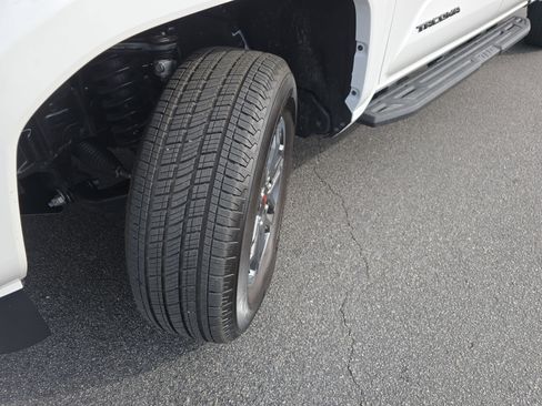 Used 2025 Toyota Tacoma TRD Sport image 34