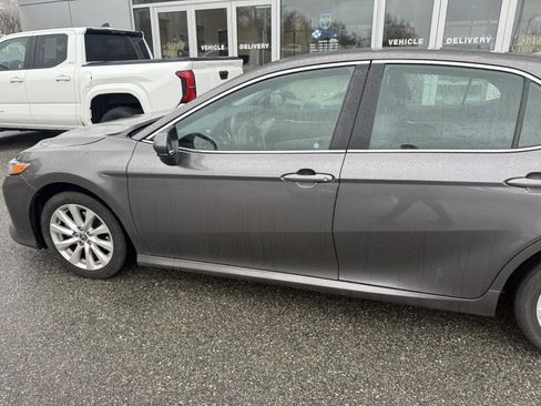 Used 2020 Toyota Camry LE w/ Carpet Mat Package image 8