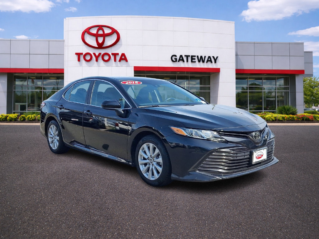 Certified 2018 Toyota Camry LE FWD image 3