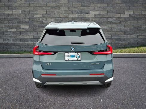 Used 2023 BMW X1 xDrive28i w/ Premium Package image 5