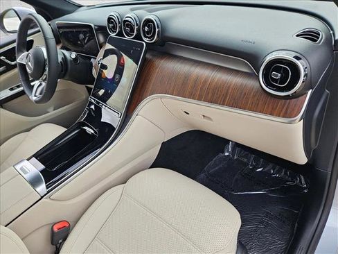 Used 2026 Mercedes-Benz GLC 300 image 22