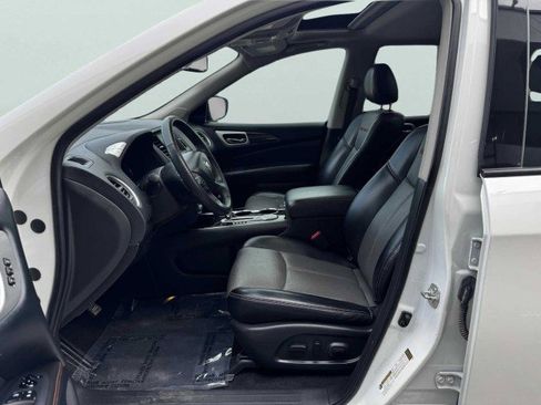 Used 2020 Nissan Pathfinder SL image 17