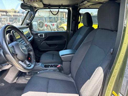 Used 2022 Jeep Wrangler Unlimited Sport AWD/4WD image 9